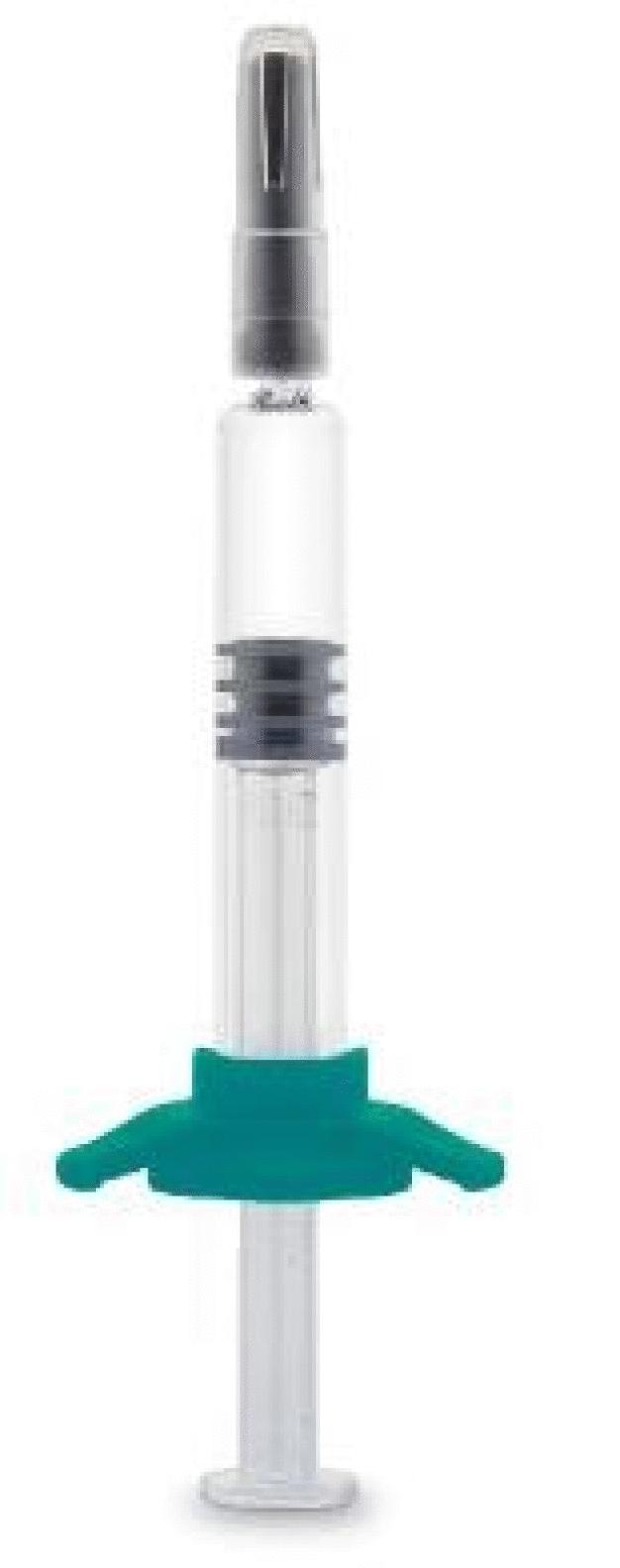 Die neue Gx RTF ClearJect 2,25 ml Polymer-Nadelspritze. / The new Gx RTF ClearJect 2.25 ml polymer needle syringe.