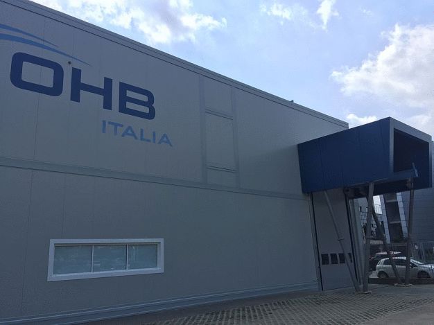 Die Außenansicht der neuen Produktionshalle. (© OHB SE) / The exterior view of the new production hall. (© OHB SE)