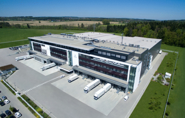 Die ausgezeichnete „Facility of the Future“ Ravensburg Vetter West: das Zentrum für Optische Kontrolle und Logistik von Vetter in Ravensburg. (Quelle: Vetter Pharma International GmbH)