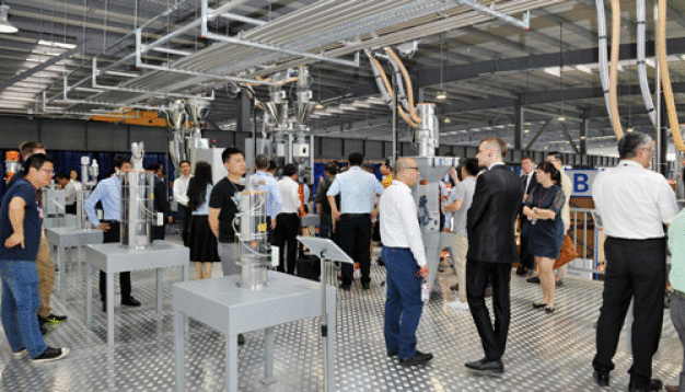 Einblick in das neue TechCenter der motan-colortronic Plastics Machinery Co., Ltd. in Taicang, China.