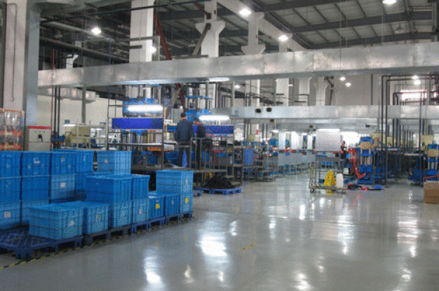 Die Produktion in Suzhou ist seit Anfang der 2000er Jahre kontinuierlich angewachsen; im ersten Jahr lag sie bei 500.000 Teilen und hat mittlerweile die 100-Mio.-Marke überschritten. (Quelle: Flexan)

