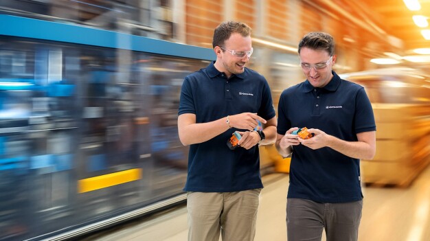 Verkürzte Time-to-Market mit Pöppelmann KAPSTO®: Das hauseigene Werkzeug-Technologie-Zentrum und die enge interne Abstimmung ermöglichen die Entwicklung und Herstellung individueller Schutzelemente in konkurrenzloser Geschwindigkeit. (Bild: Pöppelmann)