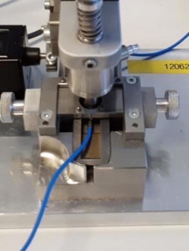 In Prozess-Testequipment mit Dummy. / The self-developed pressure sensor prevents the error from creeping in again in series operation. In Prozess-Testequipment mit Dummy. / The self-developed pressure sensor prevents the error from creeping in again in series operation.