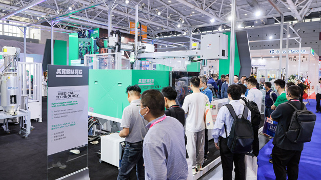 Für Arburg ist die Chinaplas die wichtigste Messe in Asien. Arburg präsentiert sich vom 23. bis 26. April 2024 in Halle 4.1, Stand D 42, als ganzheitlicher Technologie- und Systempartner für die effiziente Kunststoffteilefertigung. (Foto: Arburg) / Chinaplas is the most important trade fair in Asia for Arburg. From 23 to 26 April 2024, Arburg will present itself at stand D 42 in hall 4.1 as a comprehensive technology and system partner for the efficient production of plastic parts. (Photo: Arburg)