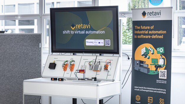 Demonstrator für das Software-Framework von »retavi« (© Fraunhofer IPA/Foto: Rainer Bez) Demonstrator für das Software-Framework von »retavi« (© Fraunhofer IPA/Foto: Rainer Bez)