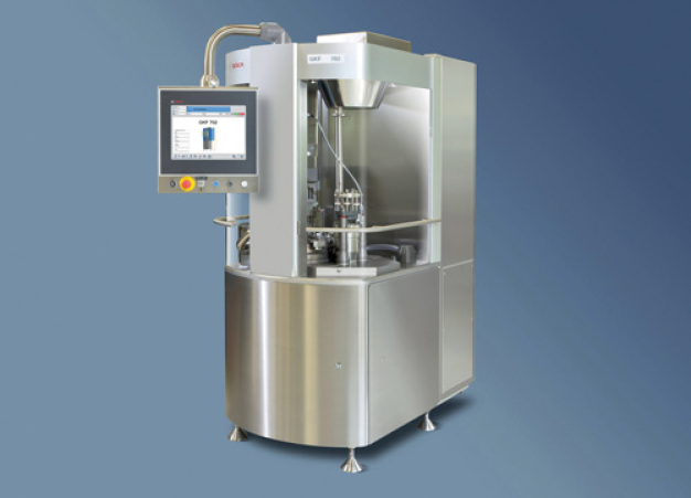 Die Kapselfüllmaschine GKF 702 ist besonders flexible und eignet sich für sämtliche gebräuchlichen Fülltechnologien. / The extremely flexible GKF 702 capsule filling machine is suitable for all standard  filling techniques