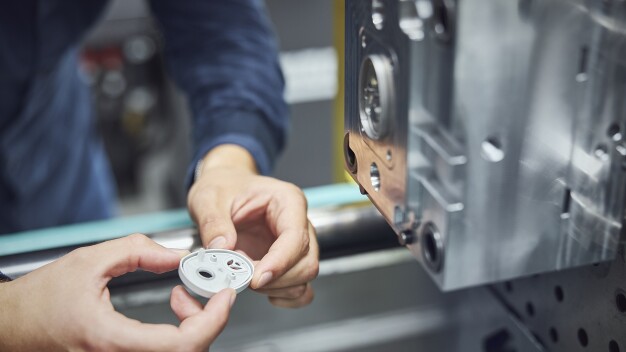 1:1 à l'échelle produit en injection des pièces de série de haute qualité pour le spécialiste en technologie médicale Activoris. (Photo : Darko Todorovic)