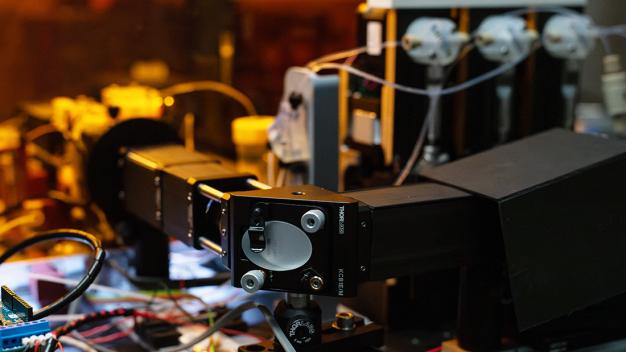 Das AutoRAPID-Projekt kombiniert das biophysikalische Messwissen des MPL mit dem technischen Know-how der IPA-Wissenschaftler in der Prozessautomatisierung. © MPL/Foto: Susanne Veiezens, MPL Das AutoRAPID-Projekt kombiniert das biophysikalische Messwissen des MPL mit dem technischen Know-how der IPA-Wissenschaftler in der Prozessautomatisierung. © MPL/Foto: Susanne Veiezens, MPL