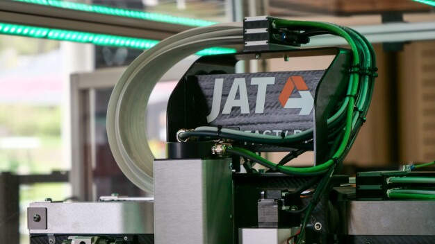 Con el sistema de colocación rápida y múltiple Fast 4PnP, Jenaer Antriebstechnik ofrece una solución para aplicaciones en salas limpias que combina la máxima dinámica con una precisión de nanómetro. (Derechos de autor: Julian Hoerndlein)