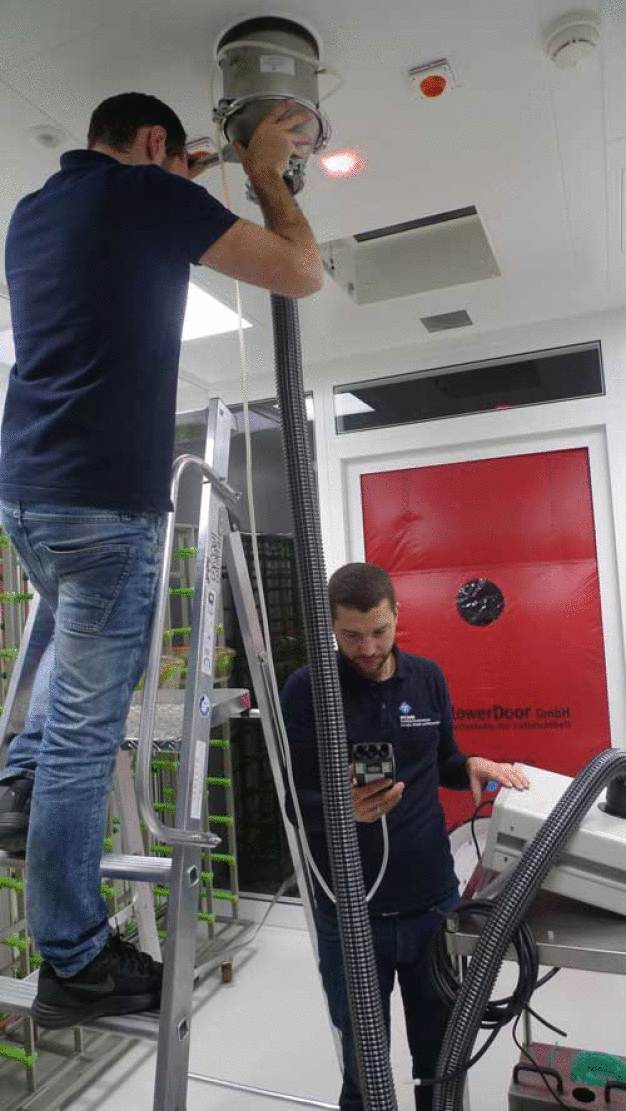 Abb. 1: Prüfung Leckluftvolumenstrom an Einzelkomponente Abb. 1: Prüfung Leckluftvolumenstrom an Einzelkomponente