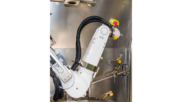 Durch aus elektropoliertem Edelstahl gefertigte Innenwände verfügen die Anlagen über sehr glatte und gut zu reinigende Oberflächen. (Bildquelle: acp systems AG) / The inner walls are made of electropolished stainless steel, thus ensuring extremely smooth and easy-to-clean surfaces. (Photo source: acp systems AG)
