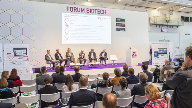 Wegen des großen Interesses an Gesundheitsthemen lädt die analytica auch dieses Jahr zum Fokustag Personalisierte Medizin ein. / Due to the great interest in health-related topics, analytica once more invites visitors to the Focus Day Personalized Medicine.