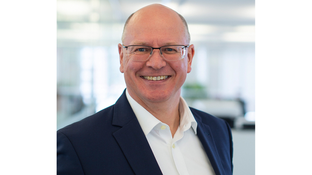 Dr. Alexander Näser (CFO): „Mit einem innovativen Produktportfolio und wettbewerbsfähiger Effizienz wird die ASYS Group ihre Position als führender Lösungsanbieter im Markt nachhaltig stärken.“ / Dr. Alexander Näser: “With an innovative product portfolio and competitive efficiency, the ASYS Group will sustainably strengthen its position as a leading solution provider in the market.”