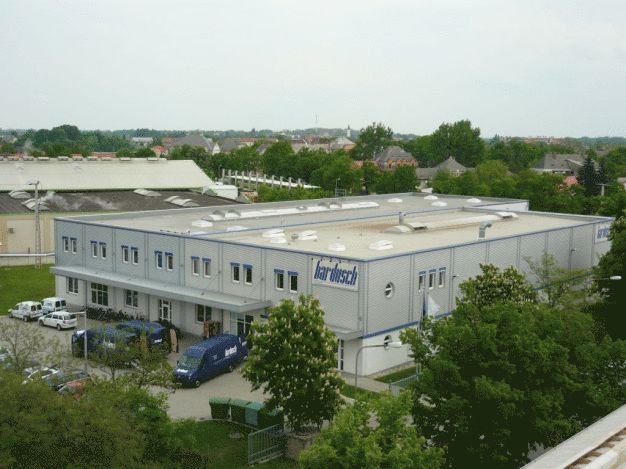 Der bardusch Standort in Mosonmagyaróvár ist eine der ersten Wäschereien in Ungarn, welche nach den strengen Hygiene-Richtlinien der RAL-GZ 992/3 für Wäsche aus Lebensmittelbetrieben zertifiziert wurde. © bardusch GmbH & Co. KG