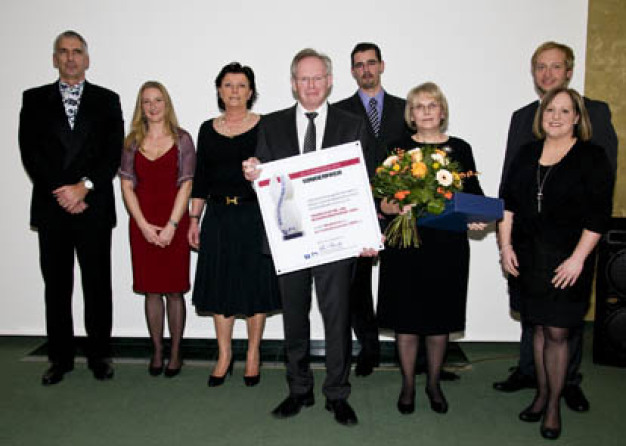Die Sonderpreisträger des g+h Innovationspreises 2012 sowie das g+h Team (v.l.n.r.): Elmo Schwandke, Karola Osterloher, Sabine Langer, Friedrich Fischer, Martin Brey, Gabriele Fischer, Holger Dirks und Stefanie Hölz