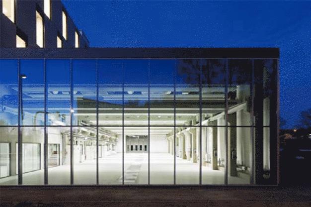 In der Technikumshalle werden  mehre Lernfabriken aufgebaut, in denen KMU die Methoden der regenerativen Produktion anwenden können. (Foto: Werner Huthmacher)