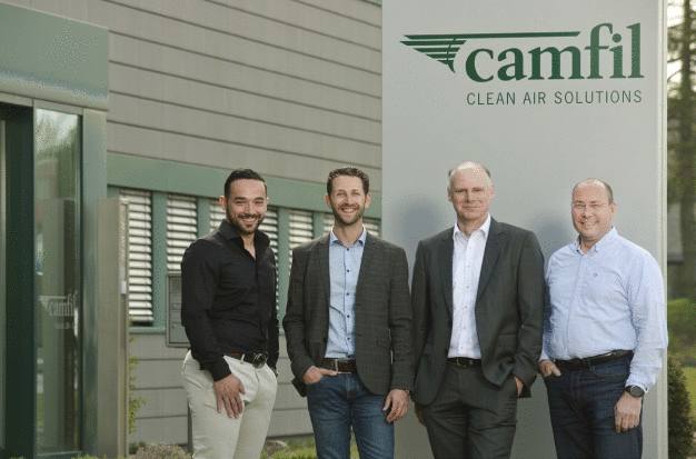 Neu bei Camfil (v.l.n.r.): Bekim Shabani und Adis Odobasic / Vertrieb Außendienst , Carsten Groth /  Vertriebs- und Marketingleiter, Ulrich Overwin / Produktionsleiter. (Bild: Camfil)