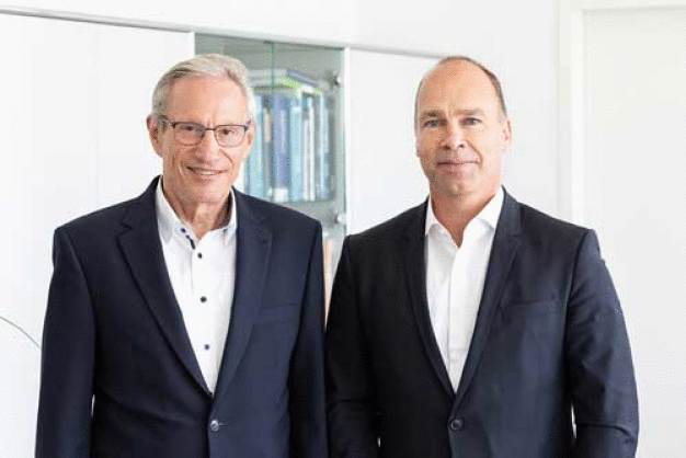 Prof. Fritz Klocke und Prof. Thomas Bauernhansl
leiten das Fraunhofer IPA in Stuttgart. (Quelle: Fraunhofer IPA, Foto: Rainer Bez) / Professor Fritz Klocke and Professor Thomas Bauernhansl are the directors of Fraunhofer IPA in Stuttgart. (© Fraunhofer IPA/Foto: Rainer Bez )