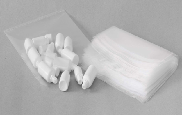 Beispiel: Reinraumbeutel für Kunststoffprodukte. / Sample: Cleanroom bag for medical plastic parts.