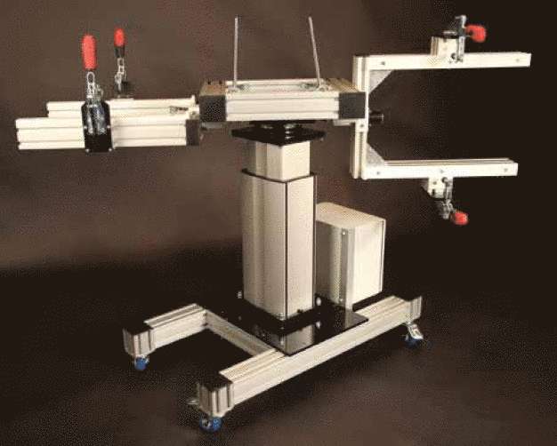 Die Schwerlast-Hubsäule RK Powerlift XL eignet sich optimal für die Höhenverstellung ergonomischer Steharbeitsplätze.