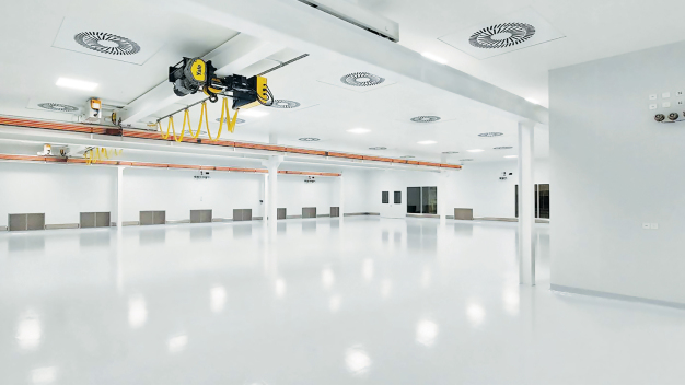 Schlüsselfertiger ISO8-Reinraum (Foto: Netzer Group) Schlüsselfertiger ISO8-Reinraum (Foto: Netzer Group)