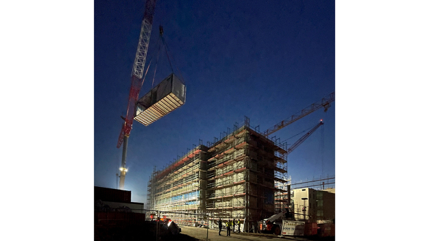 Nächtliche Stellung der Module am Campus Poppelsdorf der Universität Bonn. (Foto: Cadolto Modulbau GmbH)