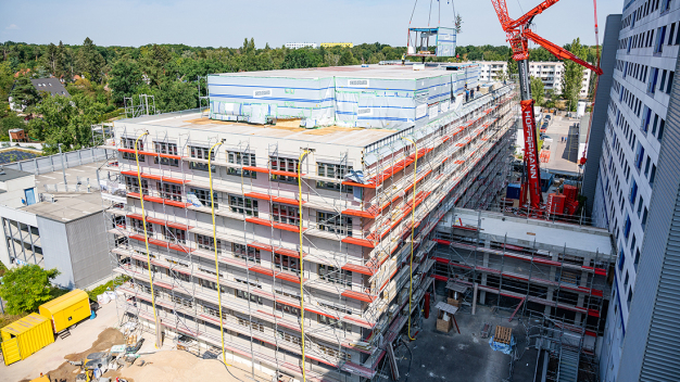 Stellung des letzten Moduls der 255 Module am Universitätsklinikum Halle, © Universitätsmedizin Halle