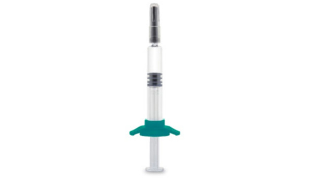 Die neue Gx RTF ClearJect 2,25 ml Polymer-Nadelspritze. / The new Gx RTF ClearJect 2.25 ml polymer needle syringe.