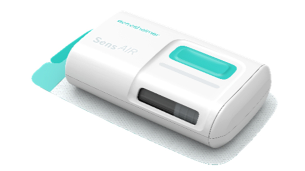 Mit SensAIR präsentiert Gerresheimer erstmalig eine neue Plattform für On-Body Infusionspumpen, die Arzneimittel höherer Viskosität, wie beispielsweise monoklonale Antikörper (mAb), dosiergenau und sicher verabreichen können. / With SensAIR, Gerresheimer presents for the first time a new platform for on-body infusion pumps which can administer drugs of higher viscosity, such as monoclonal antibodies (mAb), in precise doses and safely. 