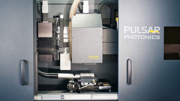 Modulare Maschine zur Lasermikrobearbeitung mit Ultrakurzpulslasern. / Modular machine for laser micromachining with ultrashot pulse lasers.