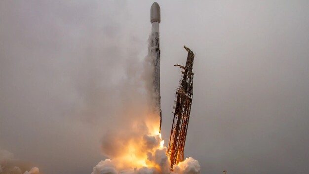 Geglückter Start der Rakete vom Raumfahrtzentrum Vandenberg (Kalifornien, USA) 