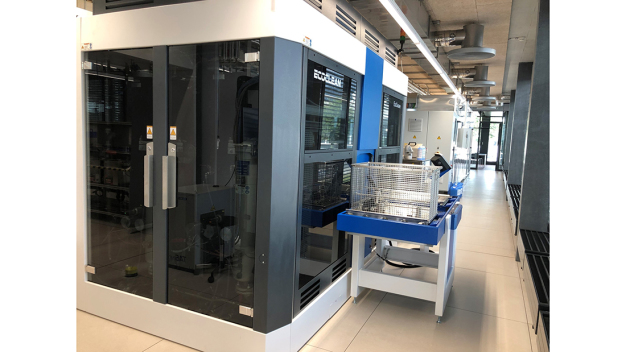 Das neue Testzentrum der Borer Chemie AG ist unter anderem mit einer EcoCwave und einer mehrstufigen Ultraschall-Feinstreinigungsanlage für die Durchführung von Reinigungsversuchen ausgestattet. (Bildquelle: Borer Chemie) Das neue Testzentrum der Borer Chemie AG ist unter anderem mit einer EcoCwave und einer mehrstufigen Ultraschall-Feinstreinigungsanlage für die Durchführung von Reinigungsversuchen ausgestattet. (Bildquelle: Borer Chemie)