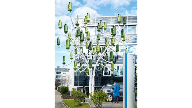 Endress+Hauser lebt Nachhaltigkeit im eigenen Unternehmen – etwa durch innovative Lösungen wie einen „Windbaum“ zur Erzeugung regenerativer Energie. / Endress+Hauser lives sustainability in its own company – for example through innovative solutions such as a ‘wind tree’ for generating renewable energy.