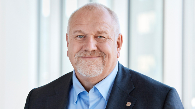 Matthias Altendorf, bislang CEO der Endress+Hauser Gruppe, folgt 2024 als Präsident des Verwaltungsrats. / Matthias Altendorf, to date CEO of the Endress+Hauser Group, will become Supervisory Board president in 2024.