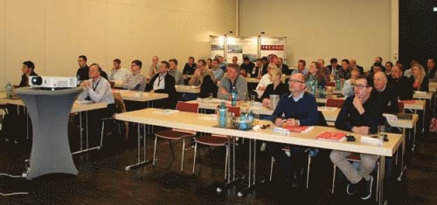 Interessierte Mienen beim ersten EJOT Fachseminar 
„Technische Sauberkeit in der Industrie“ in Winterberg.