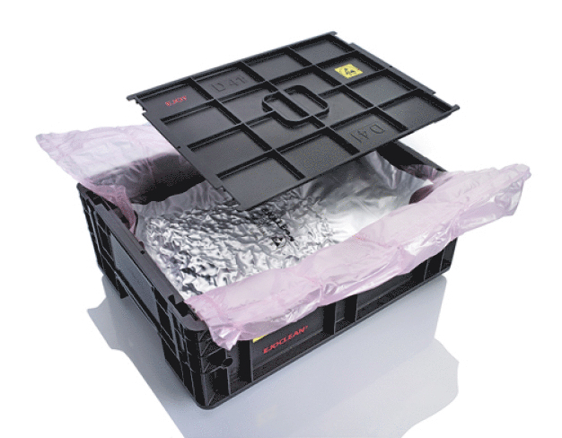 Vakuumverpackte Schrauben im KLT durch Luftpolsterfolie gegen Erschütterungen beim Transport gesichert. / Vacuum packed screws in a small load carrier protected against shocks during transport by air bubble film. 
