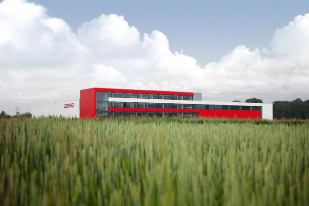 emmen_front-1_rgbweb