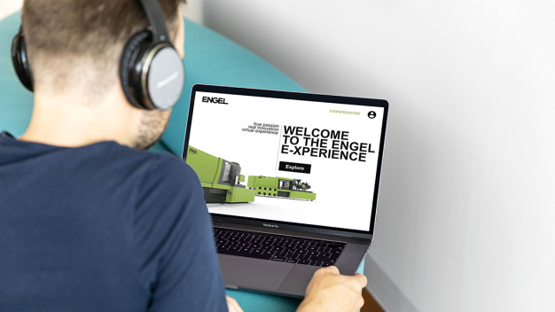 Messebesuch vom Sofa aus: Mit einem völlig neuartigen virtuellen und interaktiven Messekonzept setzt ENGEL in einem Jahr, das keine Fakuma zulässt, neue Maßstäbe. (Bild: ENGEL) / ENGEL is setting new standards with a completely new virtual and interactive trade fair concept in a year that will not let the Fakuma show happen. Never before has it been so easy to join in. (Picture: ENGEL) Messebesuch vom Sofa aus: Mit einem völlig neuartigen virtuellen und interaktiven Messekonzept setzt ENGEL in einem Jahr, das keine Fakuma zulässt, neue Maßstäbe. (Bild: ENGEL) / ENGEL is setting new standards with a completely new virtual and interactive trade fair concept in a year that will not let the Fakuma show happen. Never before has it been so easy to join in. (Picture: ENGEL)