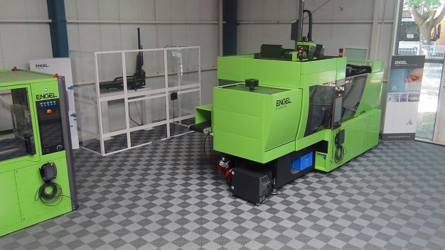 Im neuen Trainingszentrum bei ENGEL Frankreich steht die aktuelle Fertigungstechnologie auf 200 Quadratmetern bereit zum „Anfassen, Ausprobieren und Begreifen“. (Bild: Engel) / At the new ENGEL France training centre, the latest production technology is ready to be 