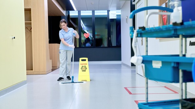 Spitalreinigung (Bild: Enzler Hygiene AG)
