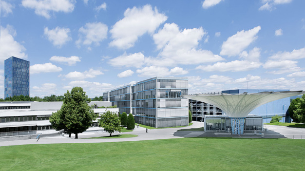 Festo HQ Esslingen: 100 Jahre in Bewegung: Heute ist Festo eines der führenden Automatisierungsunternehmen weltweit und mit Festo Didactic Weltmarktführer in der technischen Aus- und Weiterbildung. / Festo HQ Esslingen: 100 years in motion: Today, Festo is one of the leading automation companies worldwide and, with Festo Didactic, the world market leader in technical education and training. Festo HQ Esslingen: 100 Jahre in Bewegung: Heute ist Festo eines der führenden Automatisierungsunternehmen weltweit und mit Festo Didactic Weltmarktführer in der technischen Aus- und Weiterbildung. / Festo HQ Esslingen: 100 years in motion: Today, Festo is one of the leading automation companies worldwide and, with Festo Didactic, the world market leader in technical education and training.