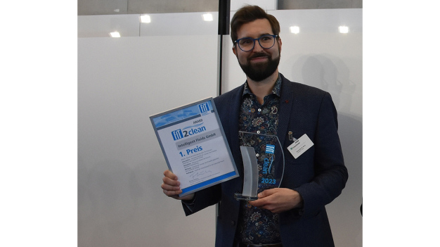 2023 sicherte sich die Intelligent Fluids GmbH den begehrten FiT2clean Award mit einem Konzept nachhaltiger Phasenfluiden. Sie ermöglichen, klassische Lösemittel bei einer Vielzahl von industriellen Reinigungsanwendungen zu ersetzen. (Bildquelle: Fachverband industrielle Teilereinigung e.V.)