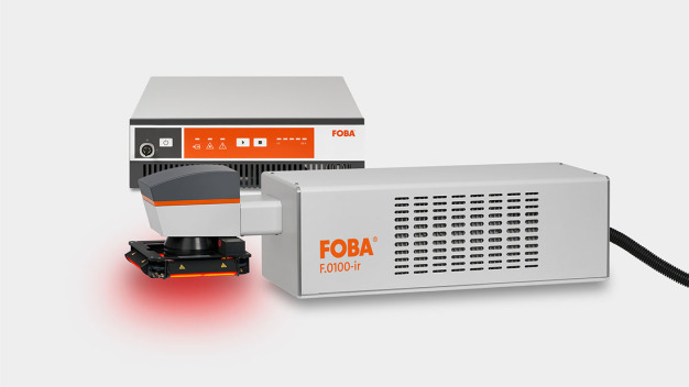 Ultrakurzovlný laser od FOBA s plynule nastavitelnou délkou pulzu a laserem integrovaným kamerovým systémem. (Copyright: FOBA)
