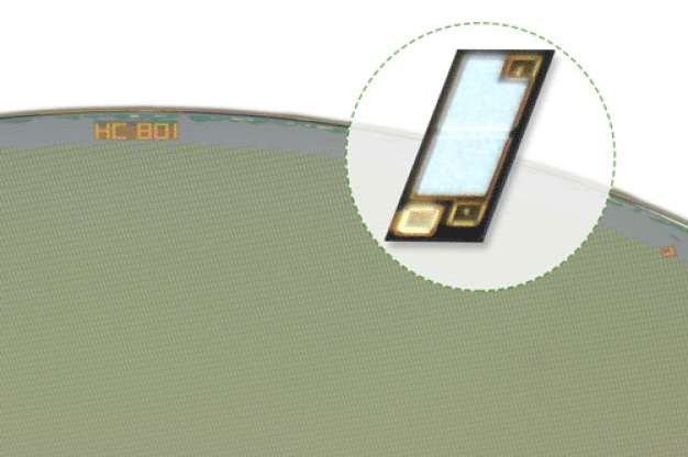 Abbildung 2: Miniatur-Feuchtesensor HC801 für Massenanwendungen. / Figure 2: HC801 miniature humidity sensor for mass applications.