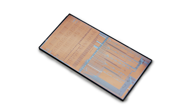 Abbildung 1. Abbildung des On-Chip-Durchflusszytometers. / Figure 1: Picture of the on-chip flow cytometer. Abbildung 1. Abbildung des On-Chip-Durchflusszytometers. / Figure 1: Picture of the on-chip flow cytometer.