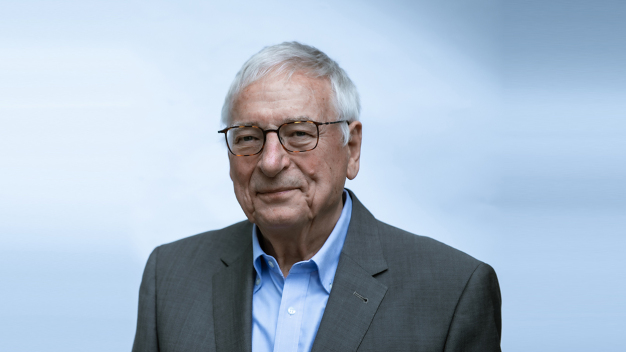 Dr.-Ing. Jakob Hoiß Dr.-Ing. Jakob Hoiß