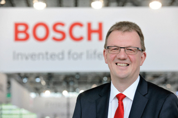 Uwe Harbauer: Uwe Harbauer, Mitglied der Geschäftsführung der Robert Bosch Packaging Technology GmbH (Foto: Bosch) / Uwe Harbauer: Uwe Harbauer, member of the managing board of Robert Bosch Packaging Technology GmbH (Picture: Bosch)