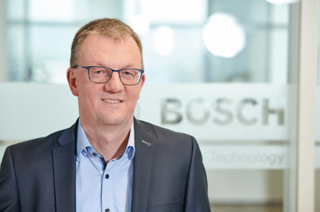 Uwe Harbauer: Uwe Harbauer ist Geschäftsführer der Robert Bosch Packaging Technology GmbH und Produktbereichsleiter Pharma. (Foto: Bosch) / Uwe Harbauer: Uwe Harbauer is member of the managing board of Robert Bosch Packaging Technology GmbH as well as head of business unit pharma. (Picture: Bosch)