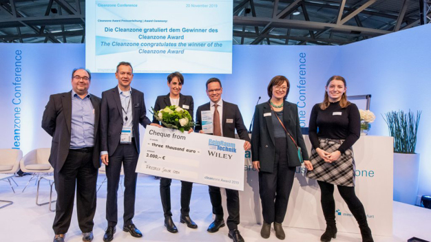 Die Preisverleihung des Cleanzone Awards wird zum Publikumsmagnet. (Messe Frankfurt/Sandra Gätke) / The presentation of the Cleanzone Award is always a crowd-puller. (Messe Frankfurt/Sandra Gätke)