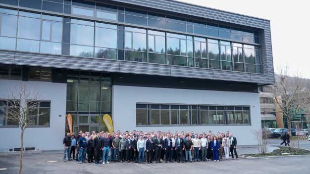 Die rund 130 Mitarbeitenden in den E-Drive Solution Labs arbeiten eng mit allen beteiligten Fachbereichen der Produktenwicklung von Innovationsentwicklung bis zur Serienentwicklung zusammen. (Bild: ebm-papst)